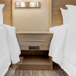 Deluxe Room Two Queen Beds Smoke